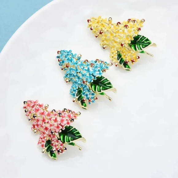 VQ Flowers Brooch - Picture 4 of 7